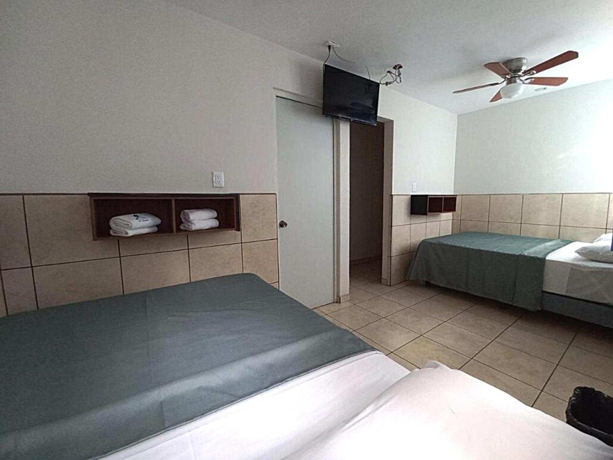Hotel HCM Guadalajara Ruang foto